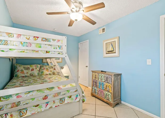 2 1 Great Location Walk To
