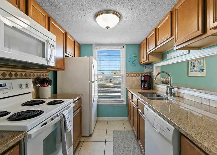 2 1 Great Location Walk To Holiday home *