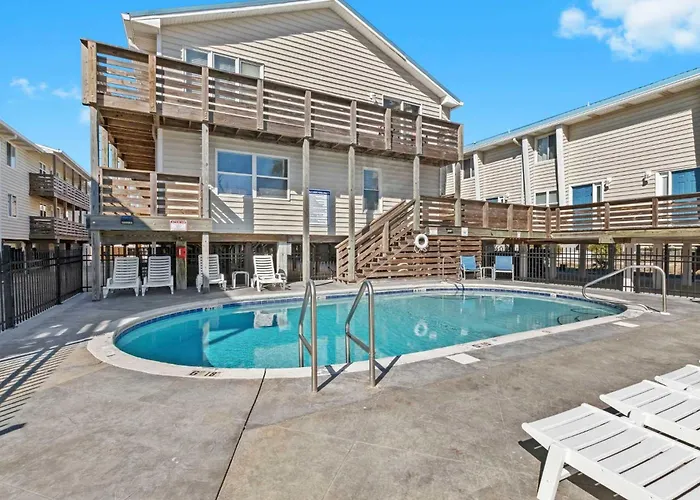 2 1 Great Location Walk To