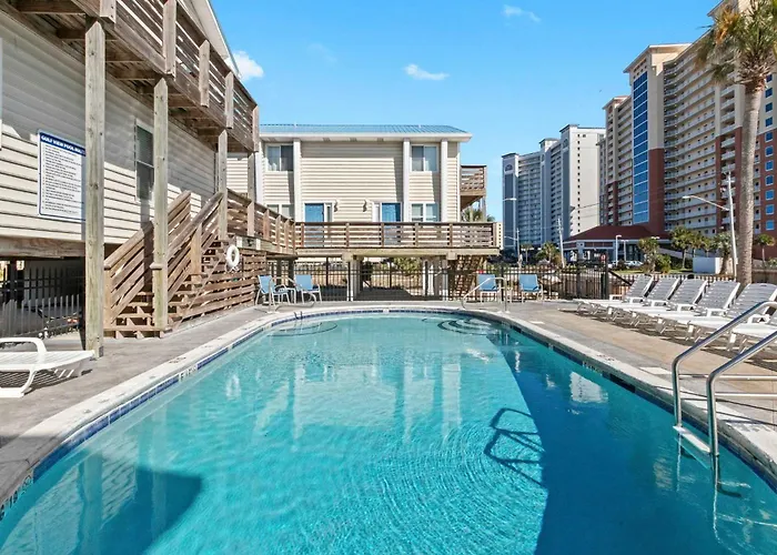 2 1 Great Location Walk To